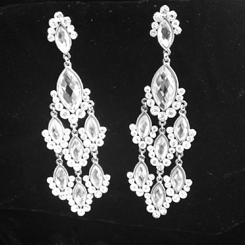 Glamorous evening earings